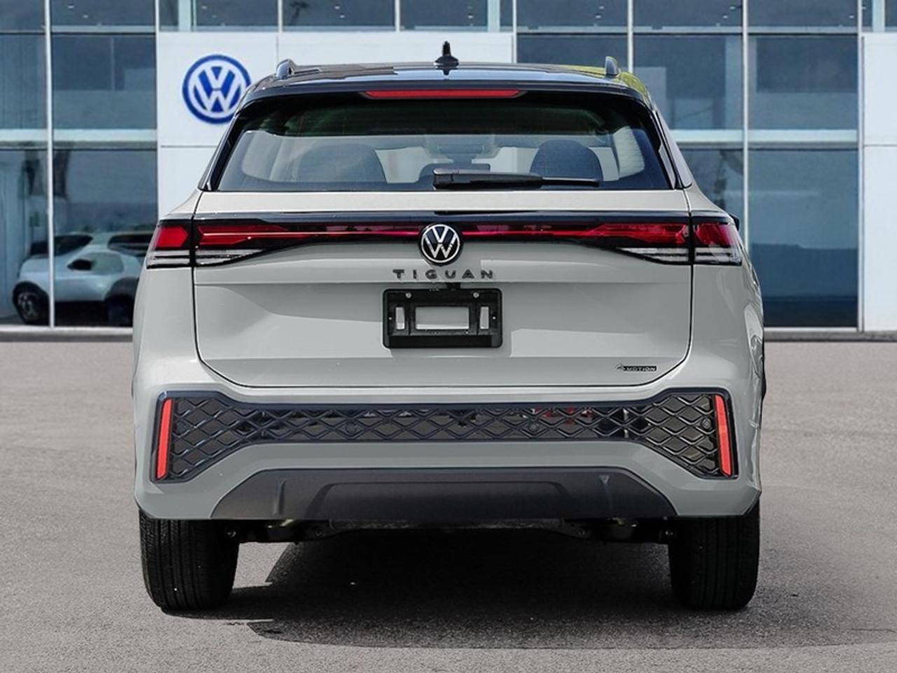 2026 Volkswagen Tiguan Comfortline R-Line Black Edition Photo