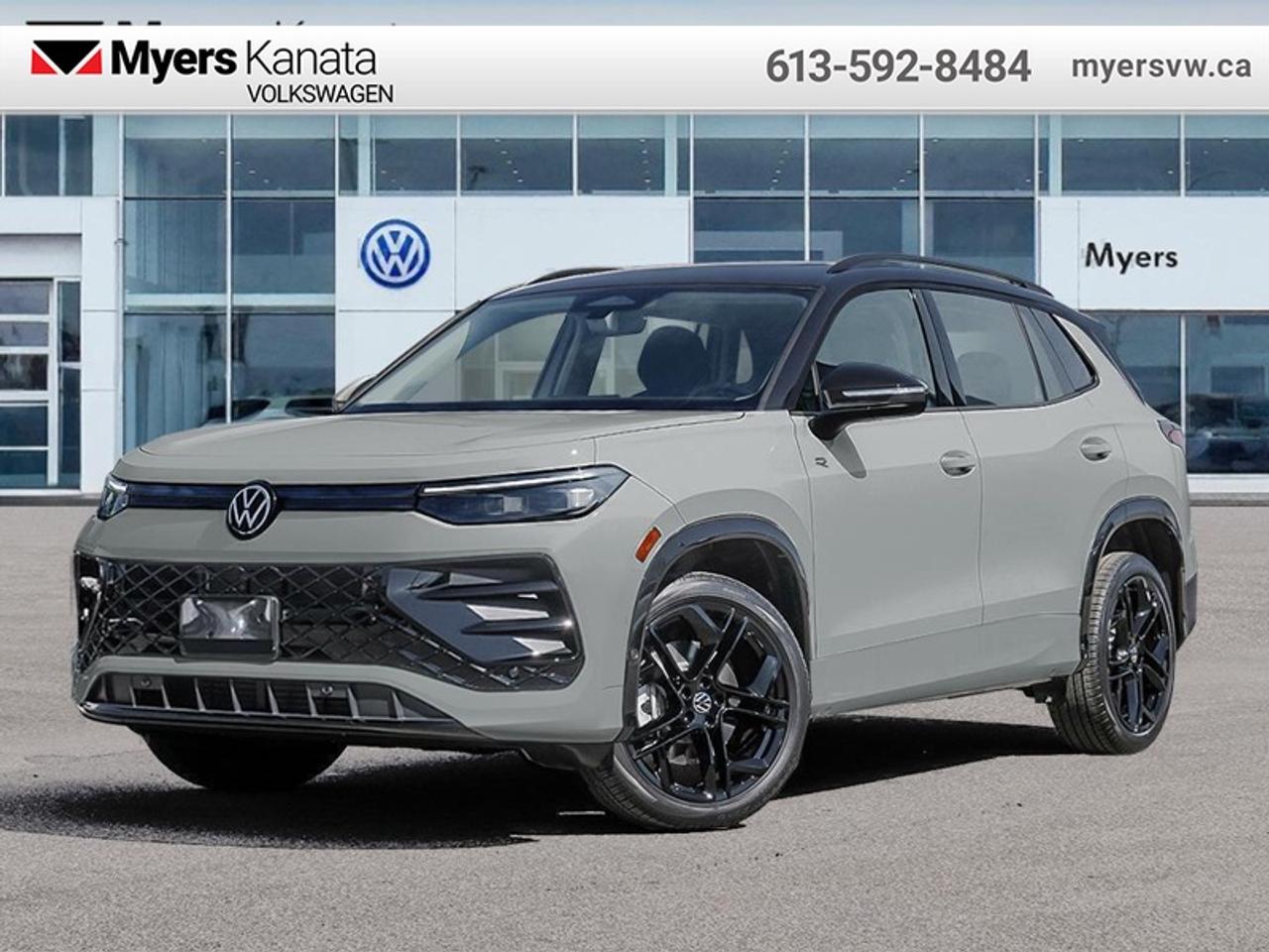 2026 Volkswagen Tiguan Comfortline R-Line Black Edition Photo0