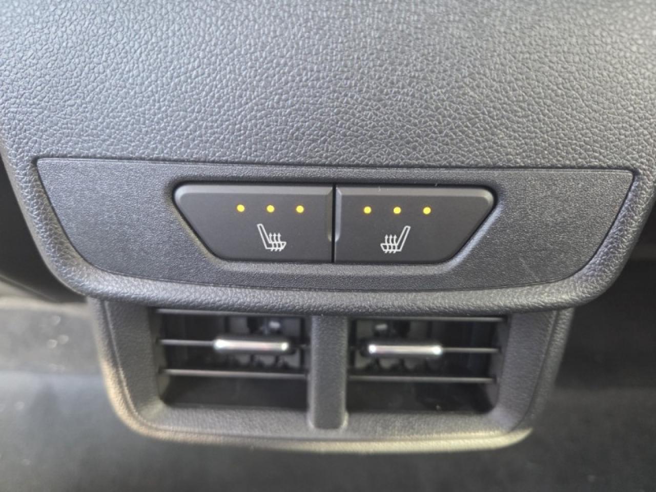 2026 GMC Terrain Denali  - Sunroof -  Cooled Seats Photo