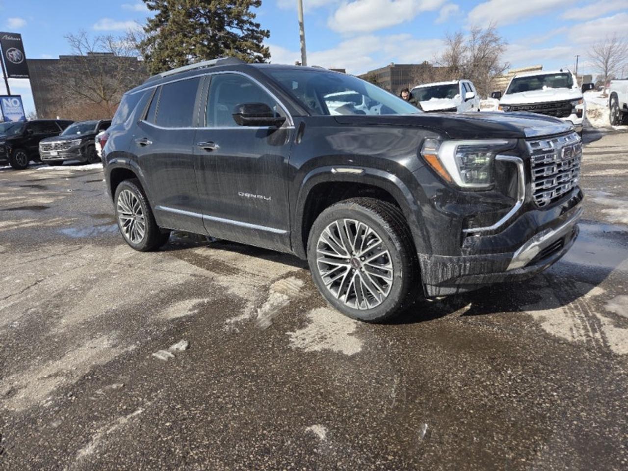 2026 GMC Terrain Denali  - Sunroof -  Cooled Seats Photo