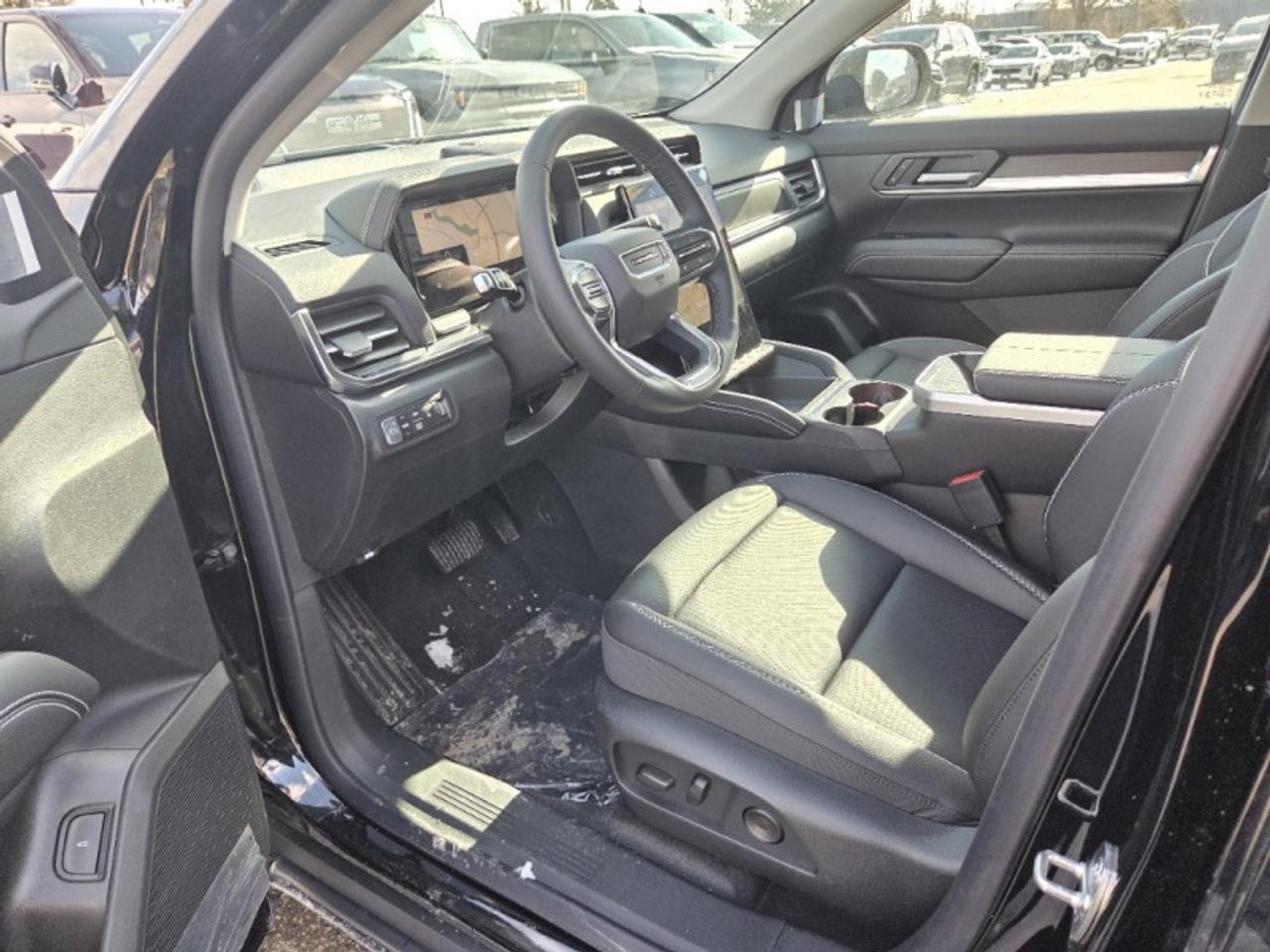 2026 GMC Terrain Denali  - Sunroof -  Cooled Seats Photo