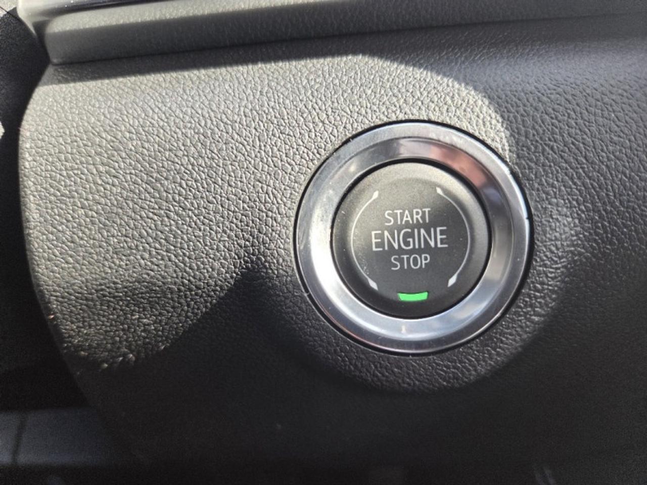 2026 GMC Terrain Denali  - Sunroof -  Cooled Seats Photo