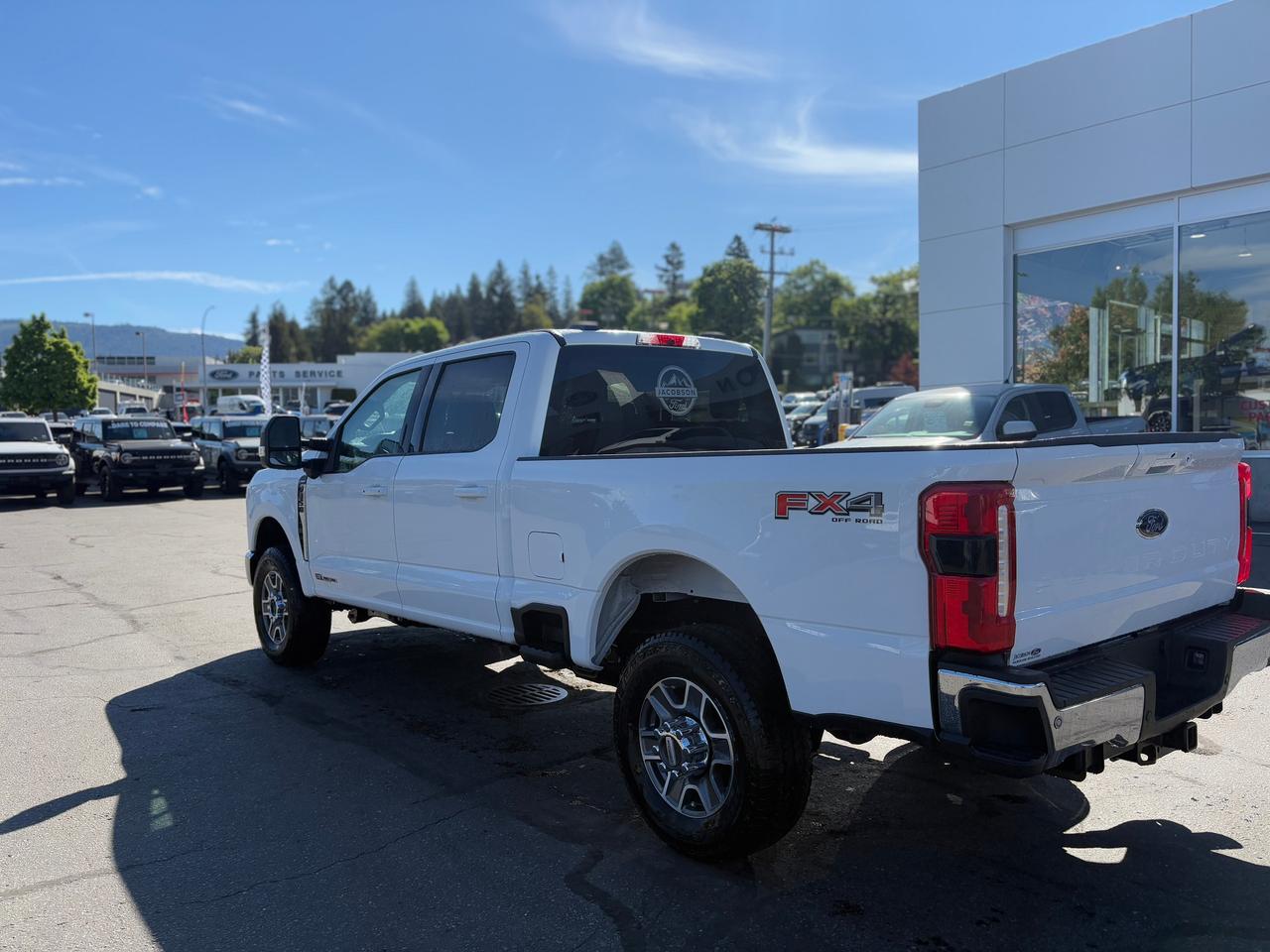 2026 Ford F-350 Super Duty SRW Lariat Photo2
