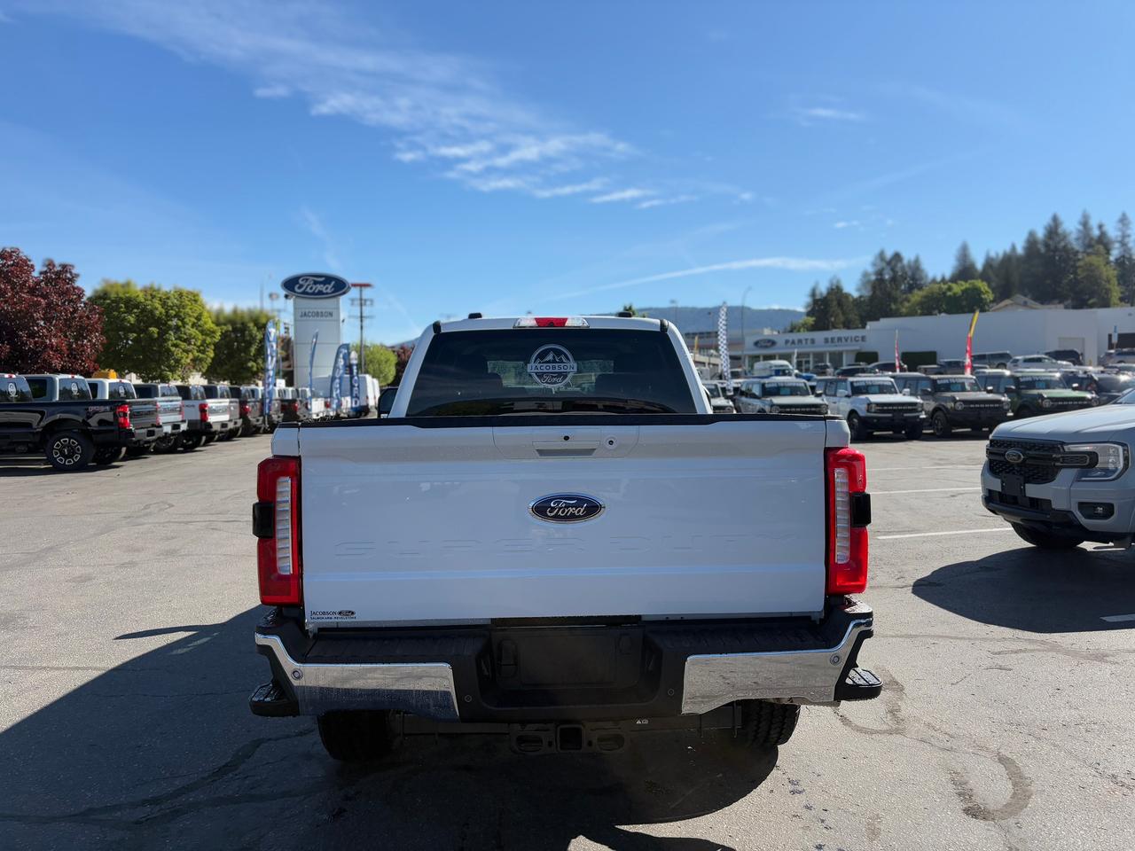 2026 Ford F-350 Super Duty SRW Lariat Photo3
