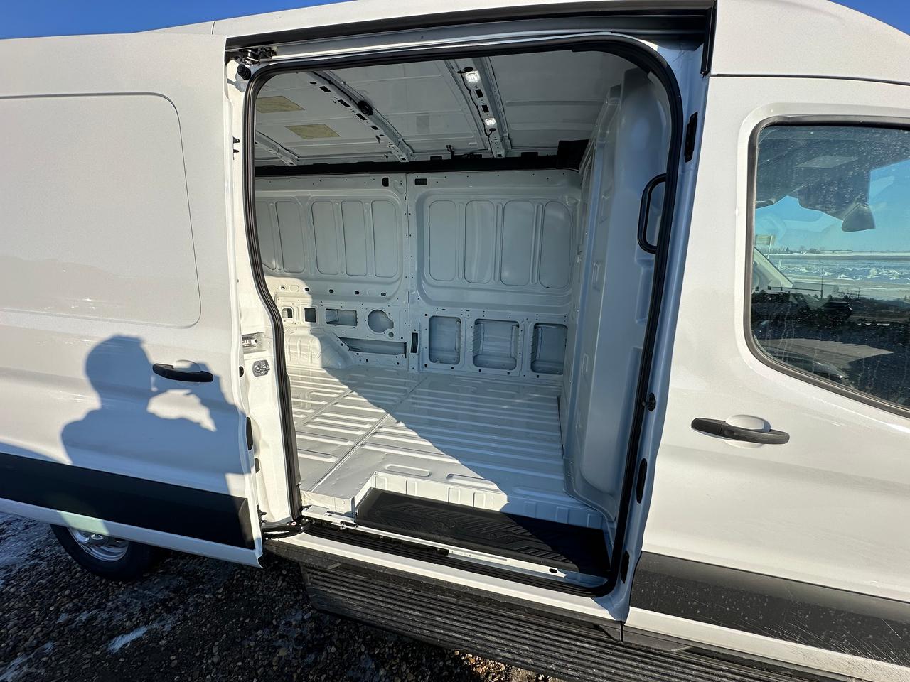 2026 Ford Transit Cargo Van BASE T-250 148 Med Rf 9070 GVWR AWD 101A Photo5