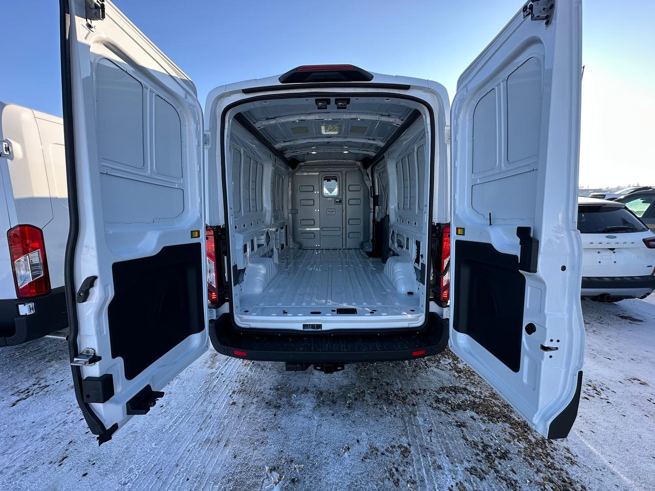 2026 Ford Transit Cargo Van BASE T-250 148 Med Rf 9070 GVWR AWD 101A Photo5