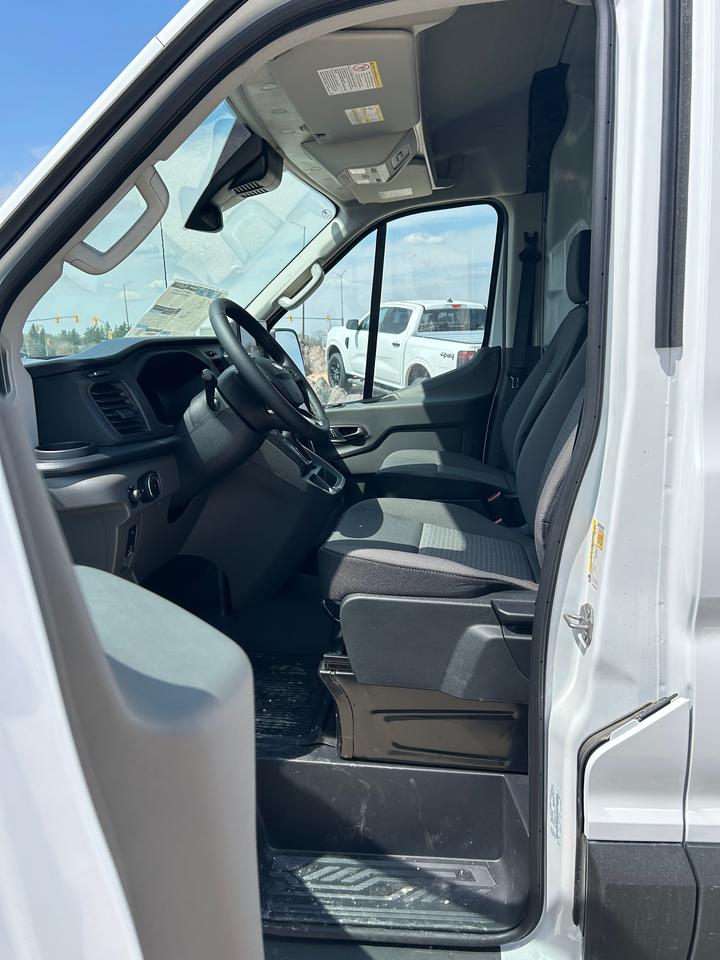 2026 Ford Transit Cargo Van BASE T-250 148 Med Rf 9070 GVWR AWD 101A Photo5