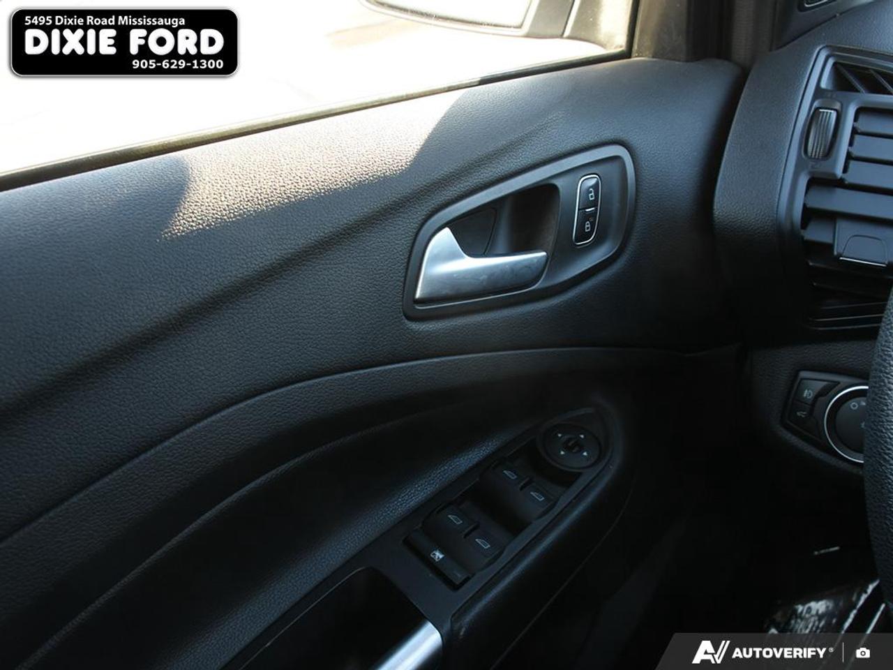 2017 Ford Escape SE Photo