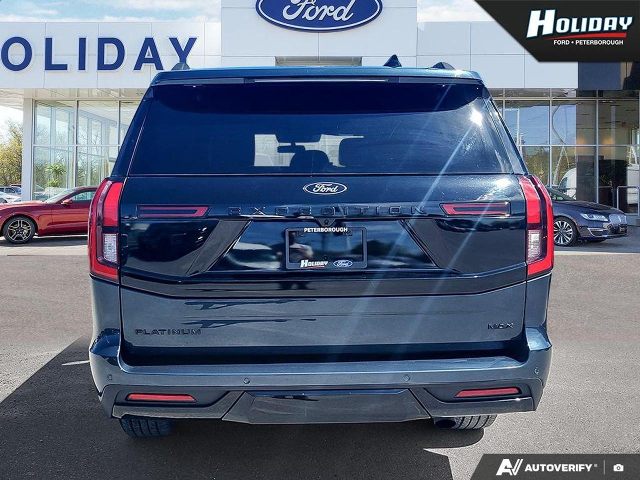 2025 Ford Expedition Platinum Max Photo4