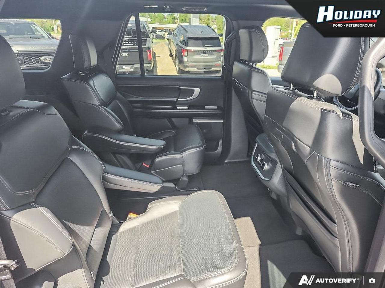 2025 Ford Expedition Platinum Max Photo