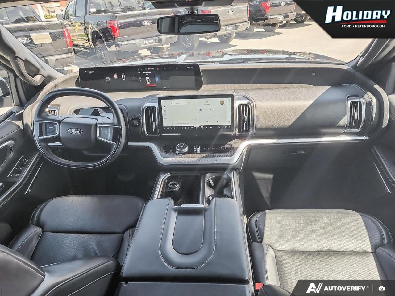 2025 Ford Expedition Platinum Max Photo