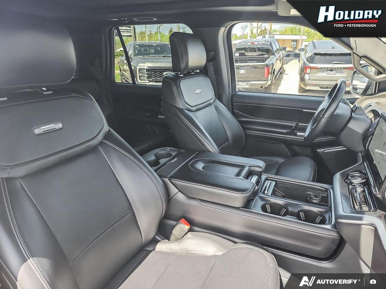 2025 Ford Expedition Platinum Max Photo