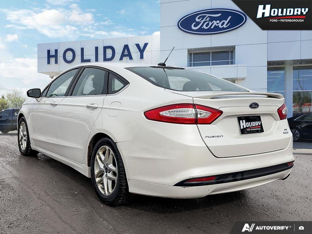 2013 Ford Fusion SE Photo3