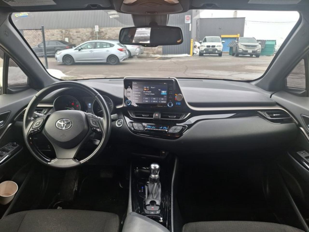 2019 Toyota C-HR XLE Premium | Heated Seats | Blind Spot | Alloys | Reverse Camera | Photo4