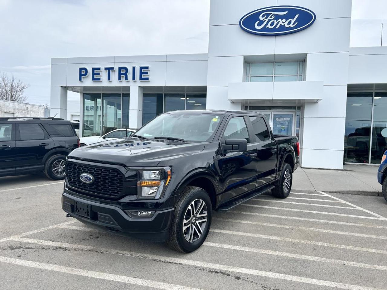 2023 Ford F-150 XL Photo0