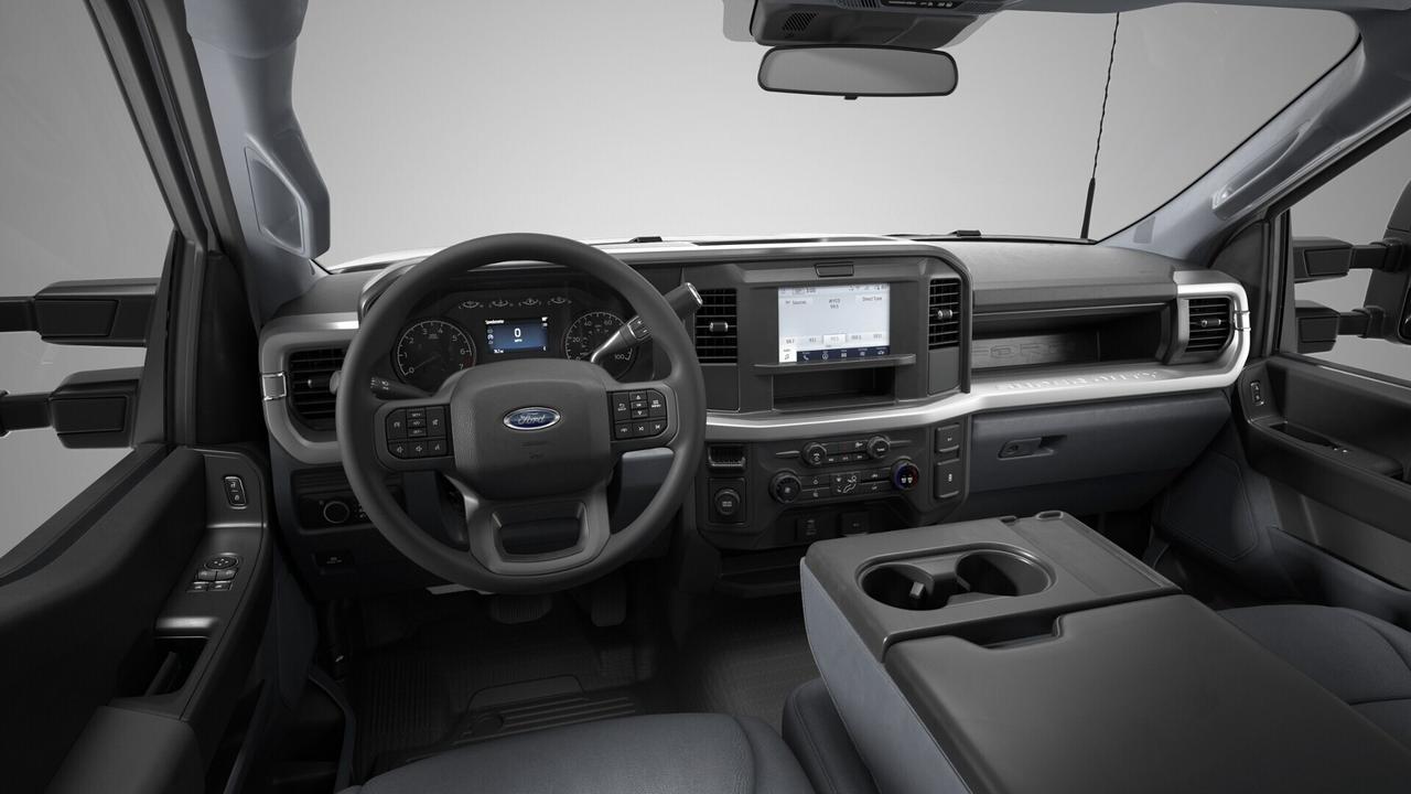 2026 Ford F-550 XL Photo4