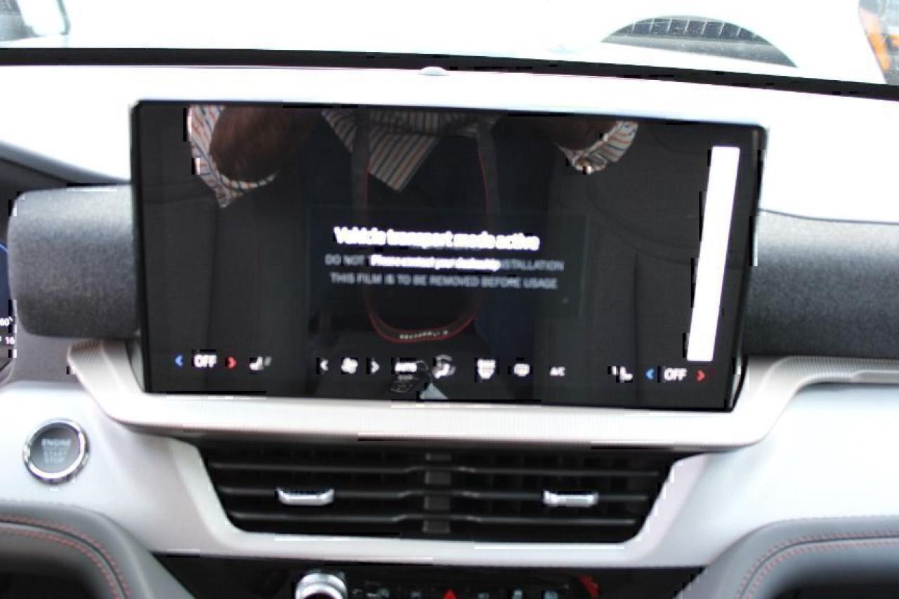 2025 Ford Explorer Active Photo