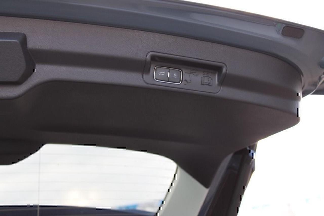 2025 Ford Explorer Active Photo