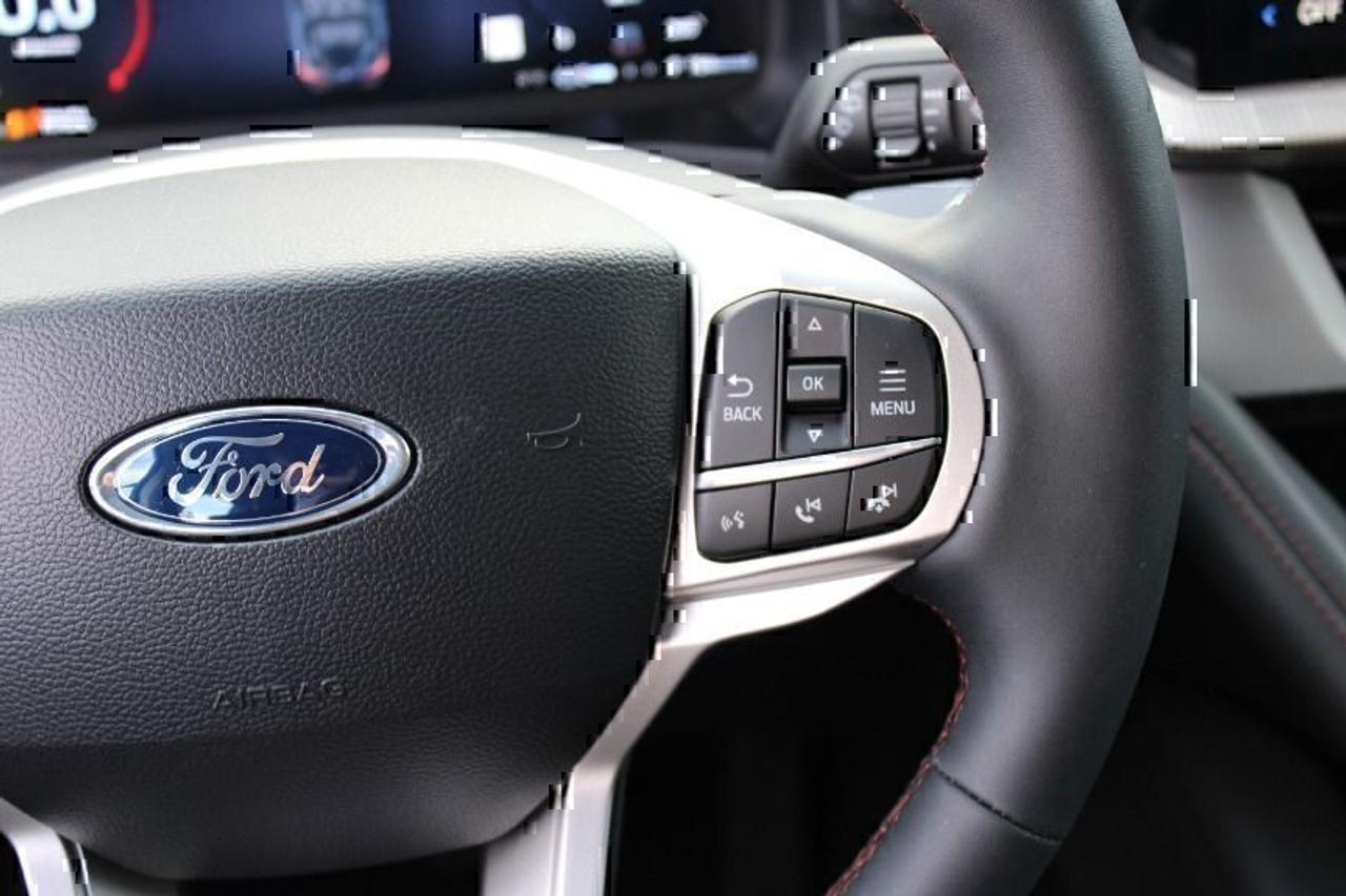 2025 Ford Explorer Active Photo
