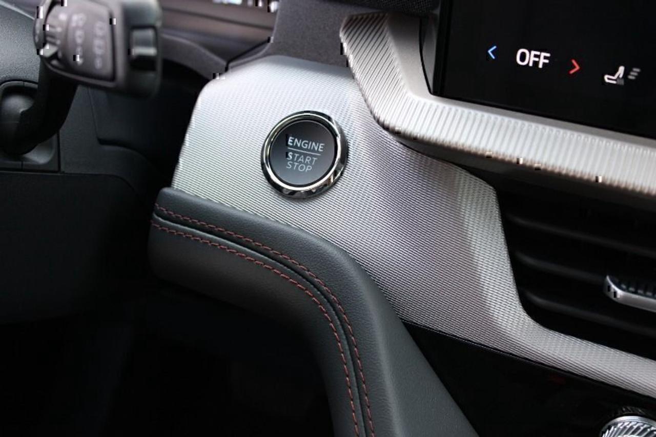 2025 Ford Explorer Active Photo