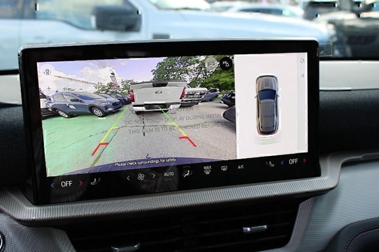 2025 Ford Explorer Active Photo