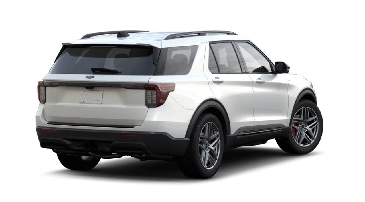 2025 Ford Explorer ST-Line Photo