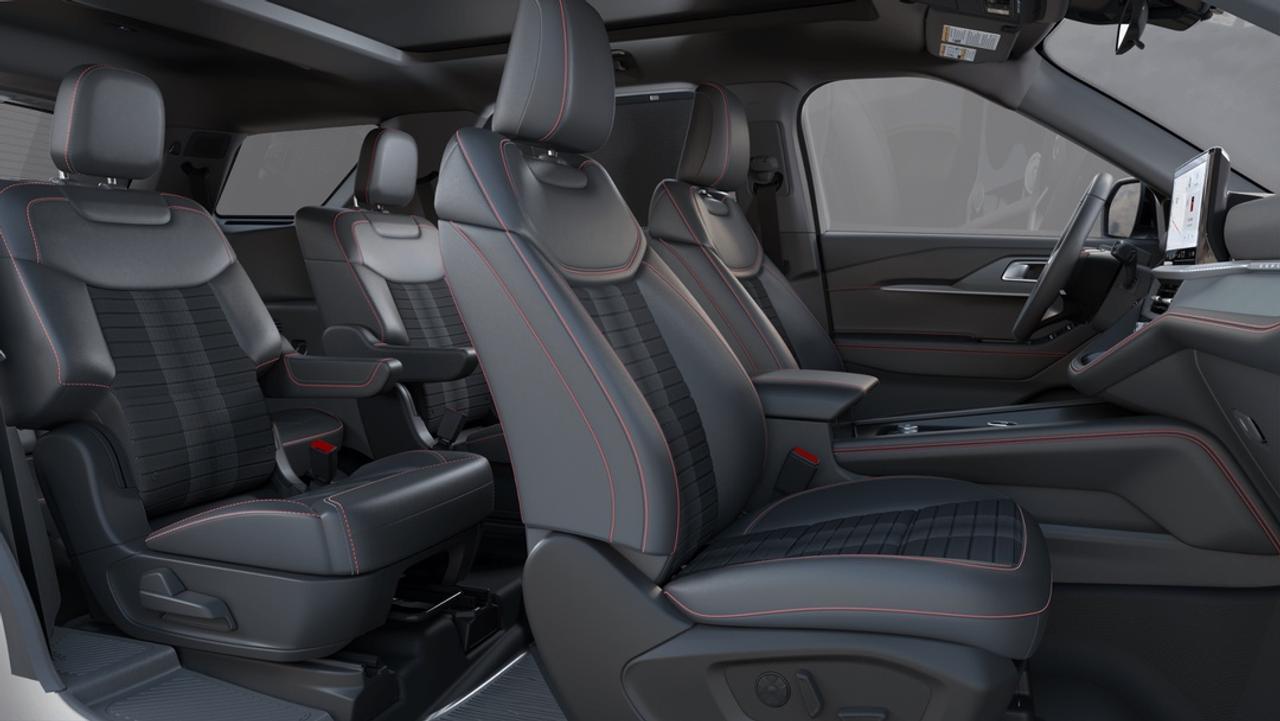 2025 Ford Explorer ST-Line Photo