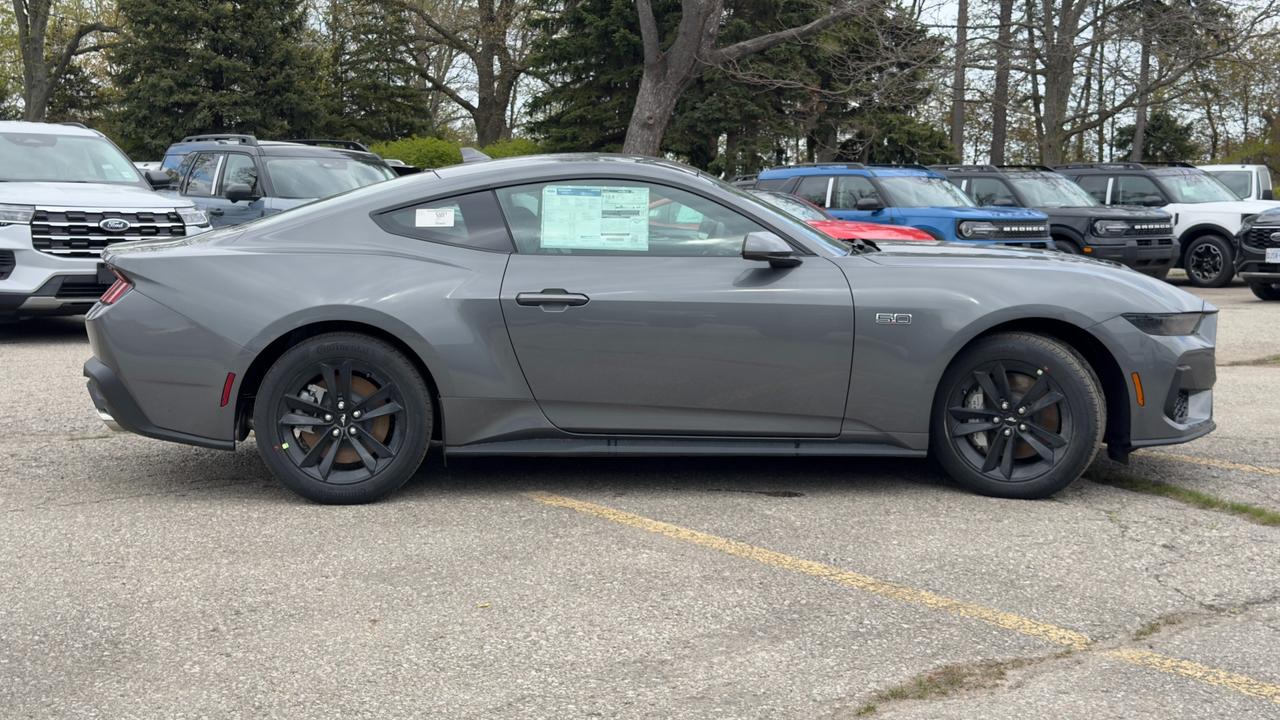 2026 Ford Mustang GT Fastback Photo