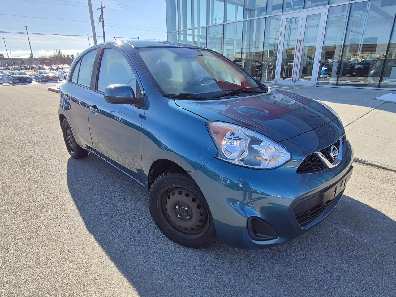 2017 Nissan Micra SV Photo1