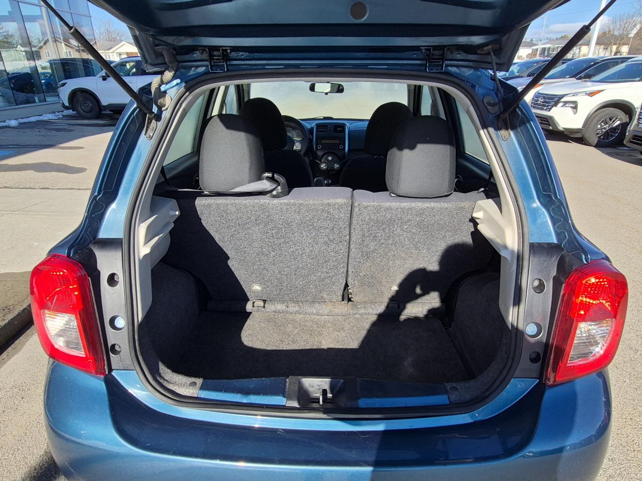 2017 Nissan Micra SV Photo27