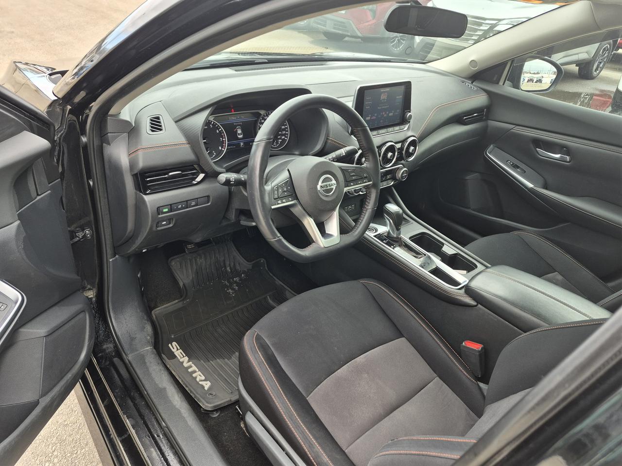 2020 Nissan Sentra SR Photo