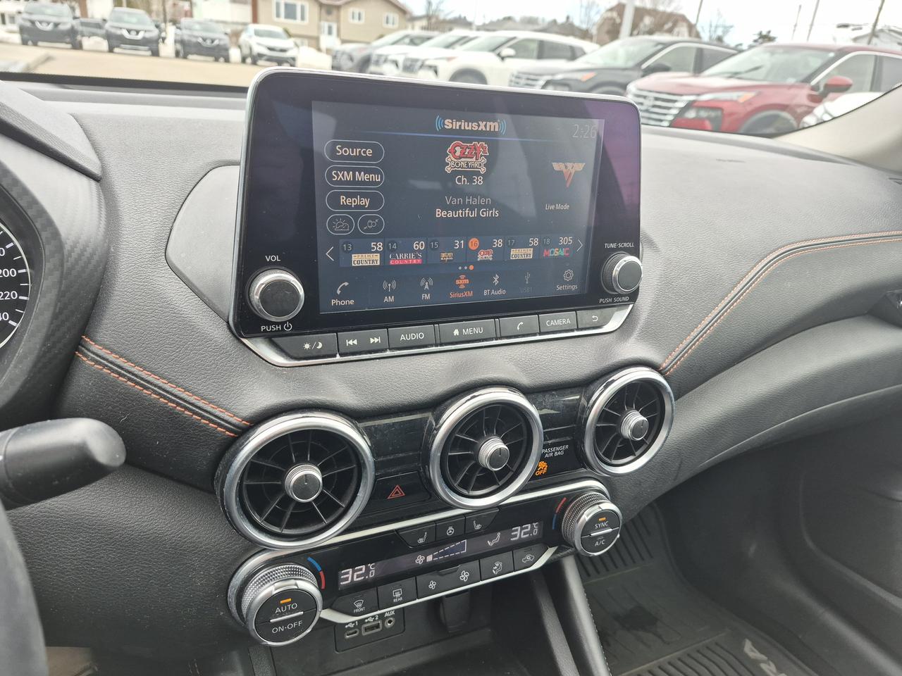 2020 Nissan Sentra SR Photo