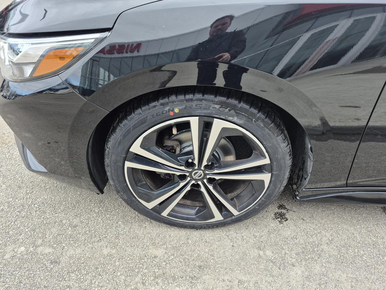 2020 Nissan Sentra SR Photo