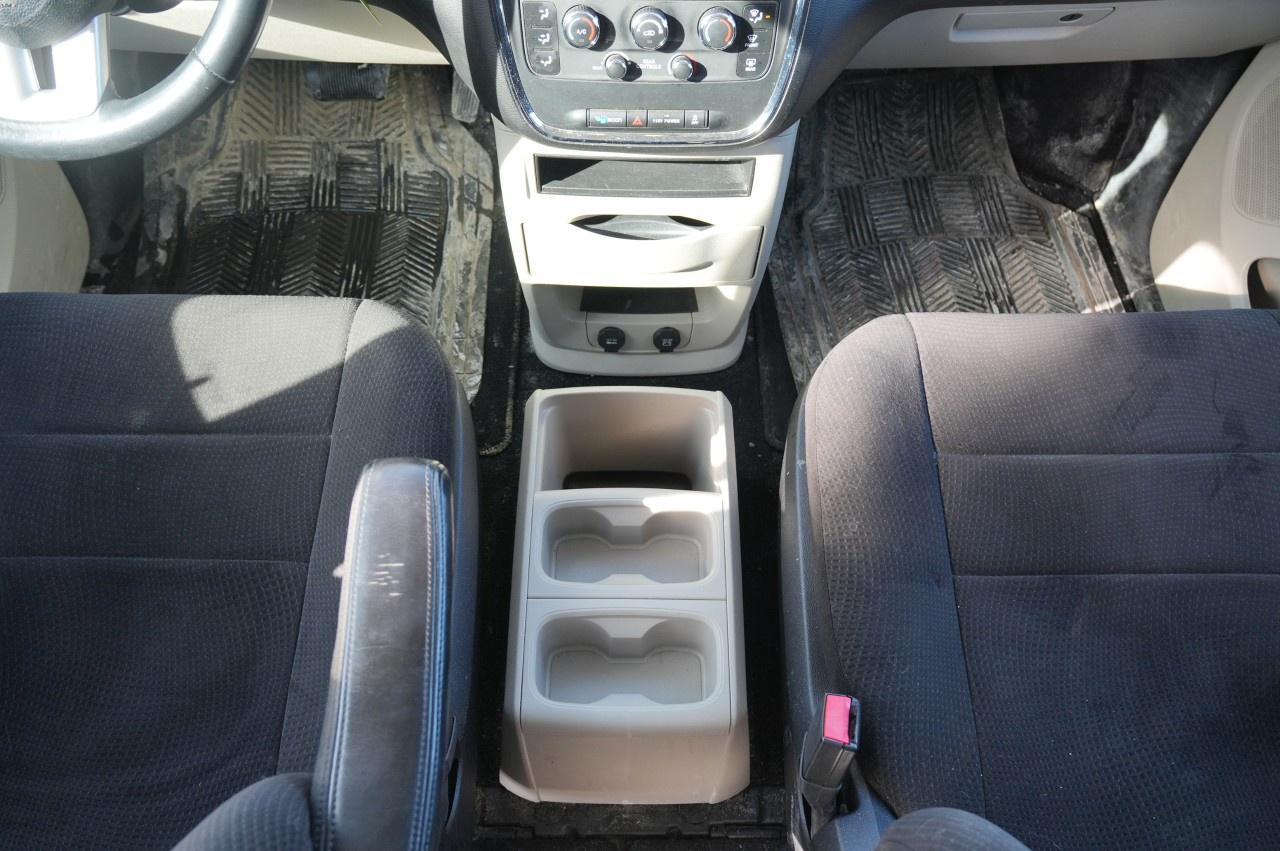2013 Dodge Grand Caravan 4dr Wgn SXT Photo