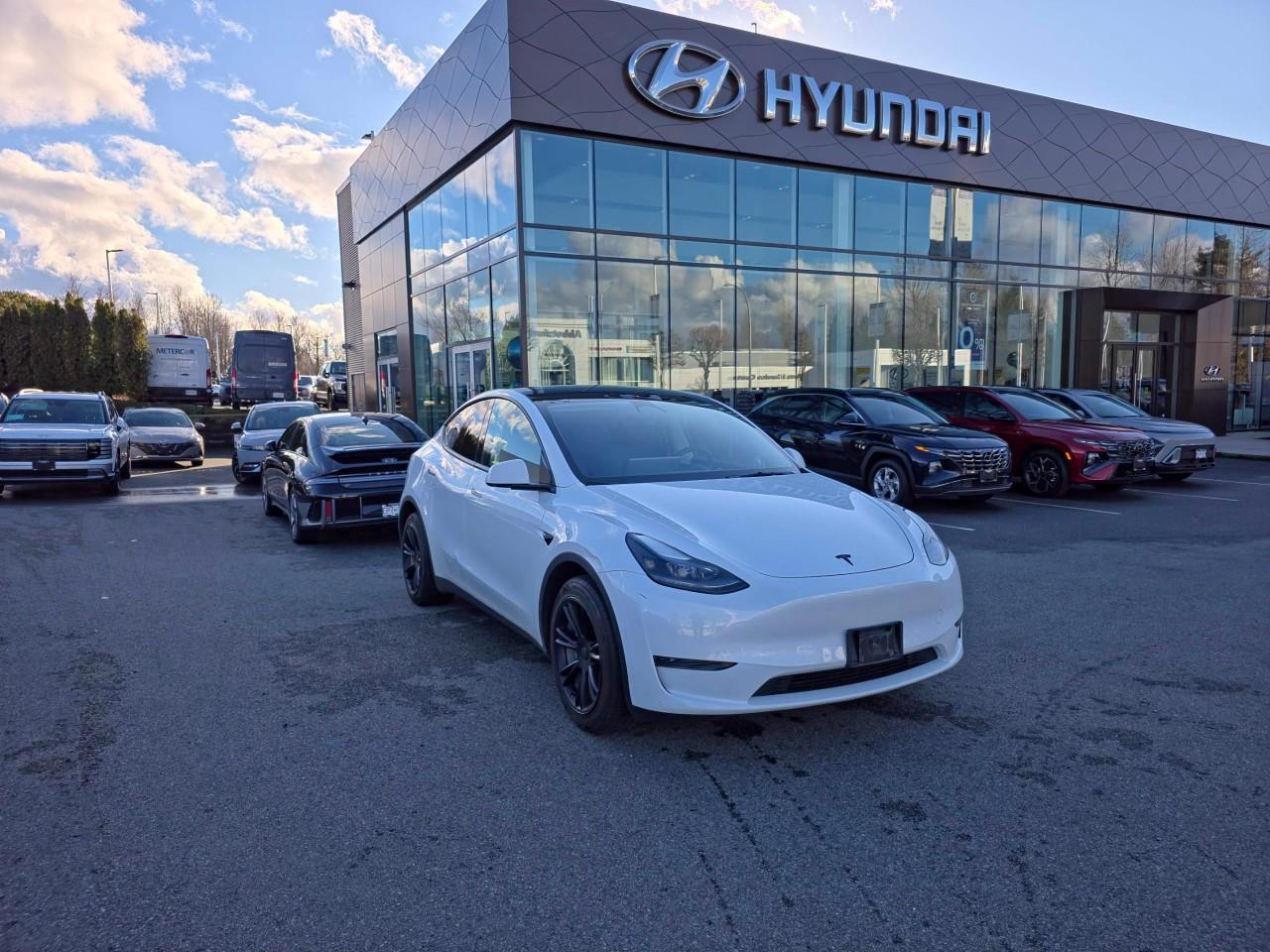 <p>All Abbotsford Hyundai pre-owned vehicles come complete with the remaining Manufacturers Warranty plus a vehicle safety report and a CarFax history report. Abbotsford Hyundai is a BBB accredited pre-owned car dealership, serving the Fraser Valley and our friends in Surrey, Langley and surrounding Lower Mainland areas. We are your Friendly Fraser Valley car dealer. We are located at 30250 Automall Drive in Abbotsford. Call or email us to schedule a test drive.</p><p>*All sales are subject to taxes, a $799 documentation fee, and an $87 fuel surcharge. Hyundai Certified Pre-Owned (CPO) vehicles may also be subject to a Hyundai CPO certification fee of up to $1,299. This fee does not apply to non-Hyundai vehicles. Advertised price is the finance price; cash price may differ. Please refer to our website for the most up-to-date information.</p>