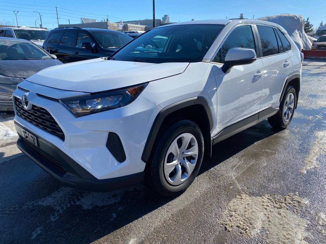 2024 Toyota RAV4 LE | AWD | Apple CarPlay Photo2