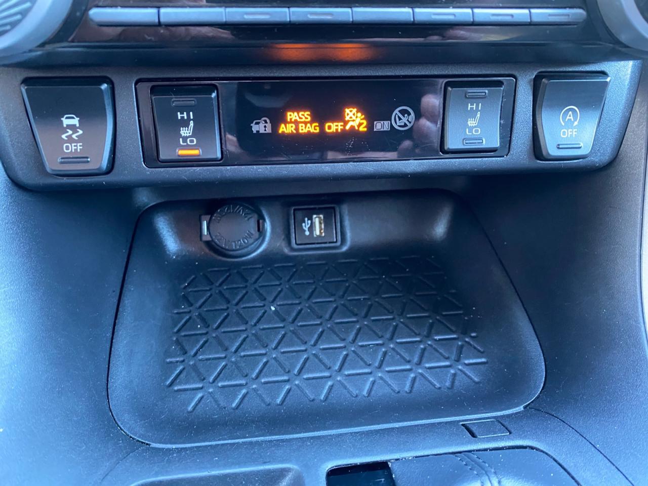 2024 Toyota RAV4 LE | AWD | Apple CarPlay Photo