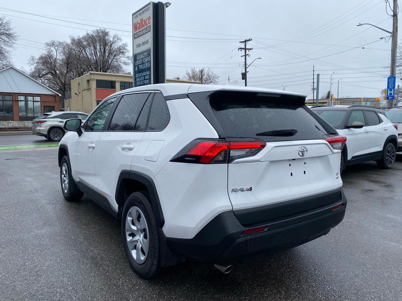 2024 Toyota RAV4 LE | AWD | Apple CarPlay Photo