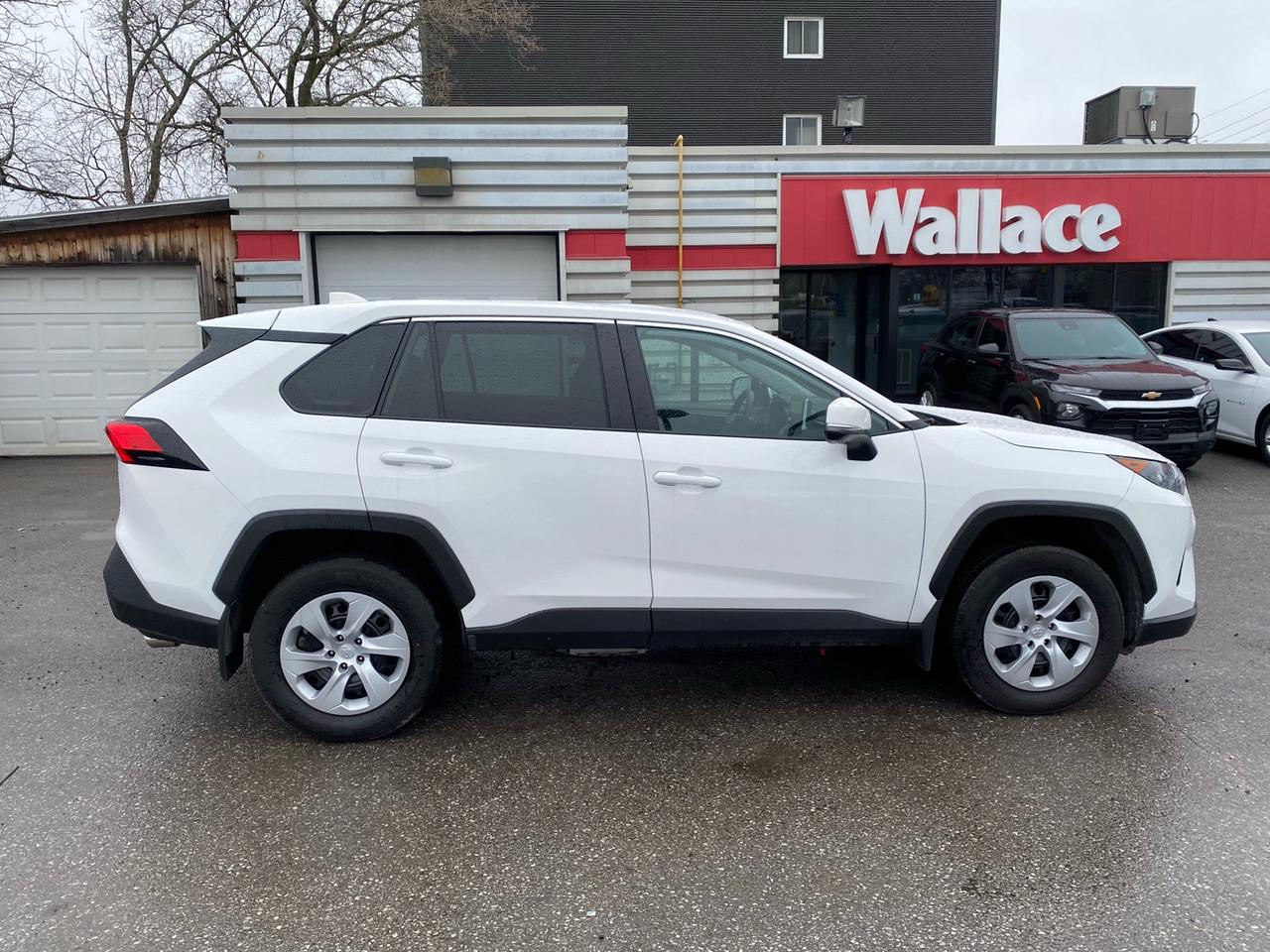 2024 Toyota RAV4 LE | AWD | Apple CarPlay Photo