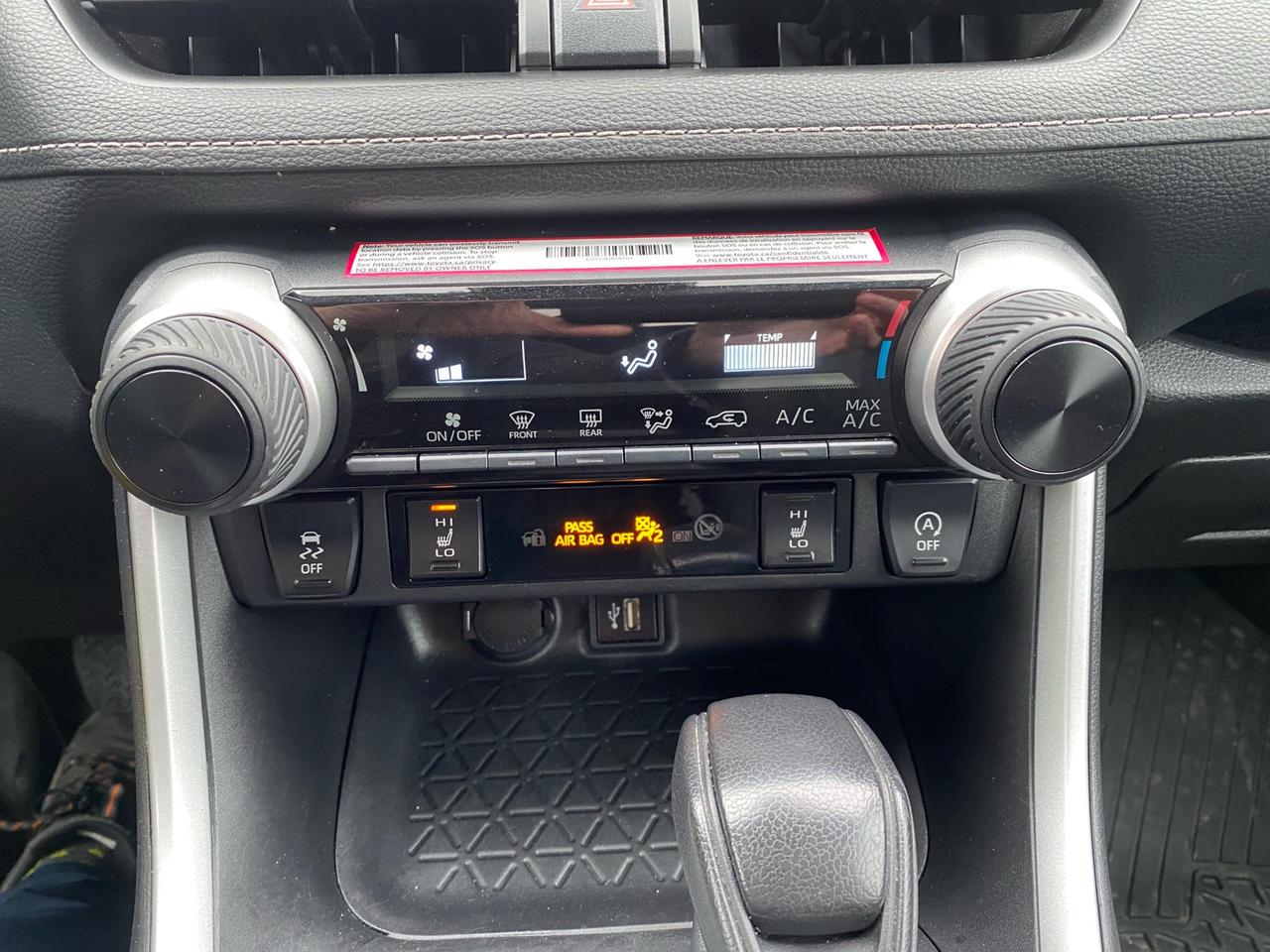 2024 Toyota RAV4 LE | AWD | Apple CarPlay Photo