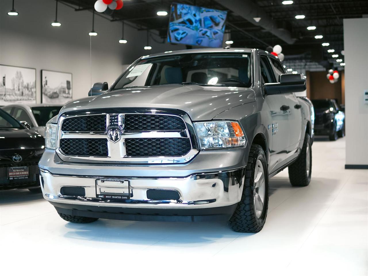 2023 RAM 1500 Classic SLT | CREW | 4X4 | 5.7L V8 HEMI | TOW PKG Photo
