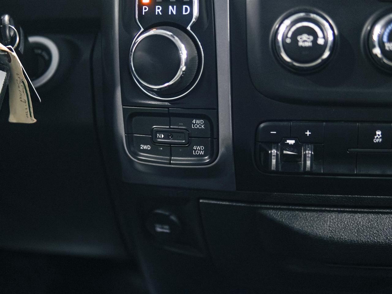2023 RAM 1500 Classic SLT | CREW | 4X4 | 5.7L V8 HEMI | TOW PKG Photo