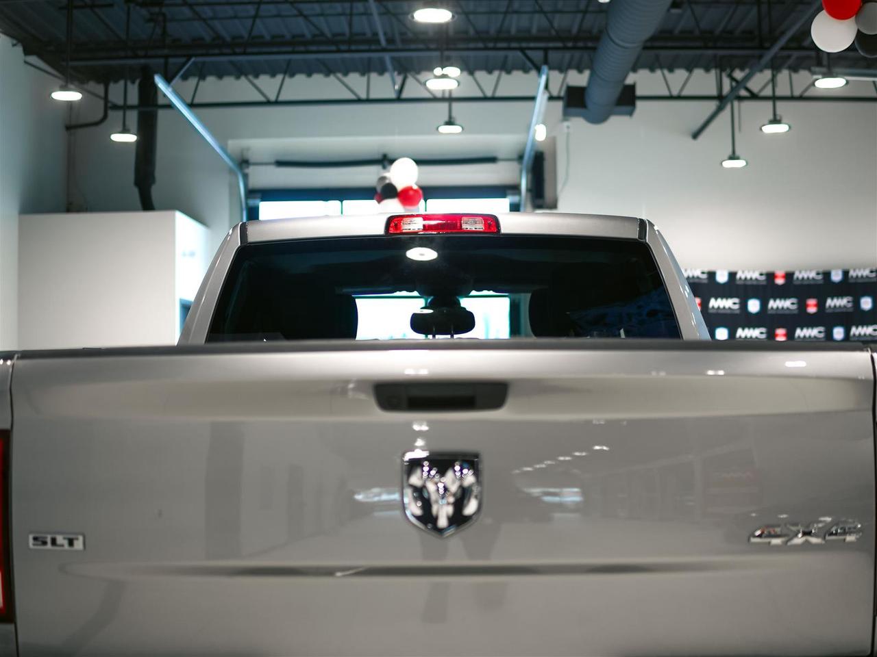2023 RAM 1500 Classic SLT | CREW | 4X4 | 5.7L V8 HEMI | TOW PKG Photo