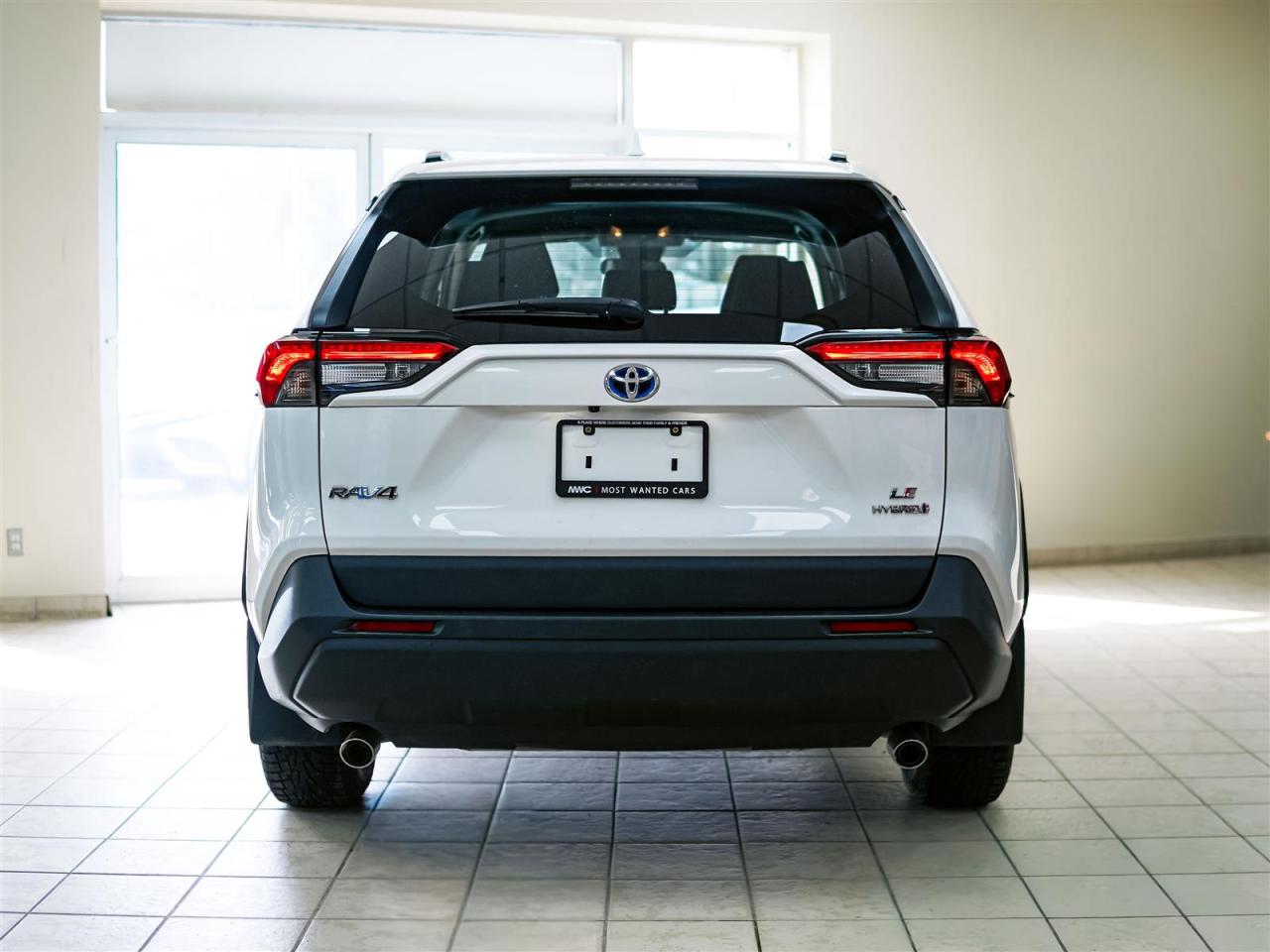 2021 Toyota RAV4 Hybrid HYBRID LE AWD | NO ACCIDENTS | 16 SERVICE RECORDS Photo