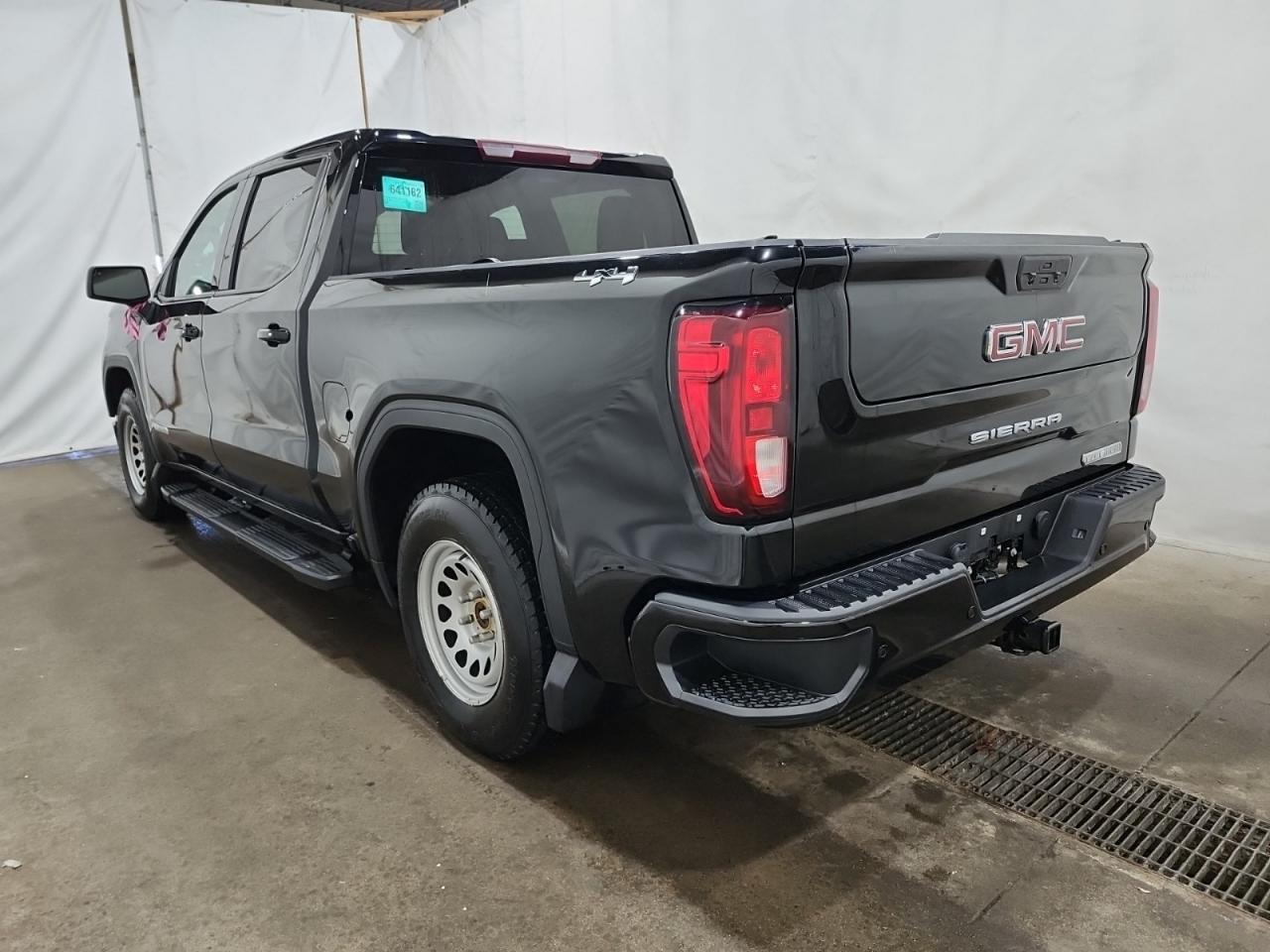 2022 GMC Sierra 1500 Limited ELEVATION CREW CAB | 4X4 | PREF GROUP | DRIVER ALERT PKG Photo