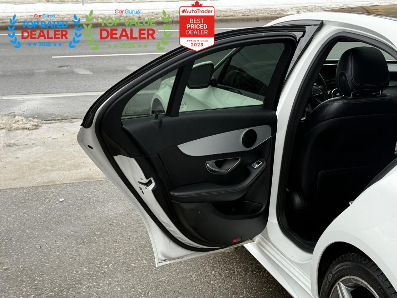 2016 Mercedes-Benz C-Class 300 //AMG PKG | PANO | NAVI | LOADED Photo