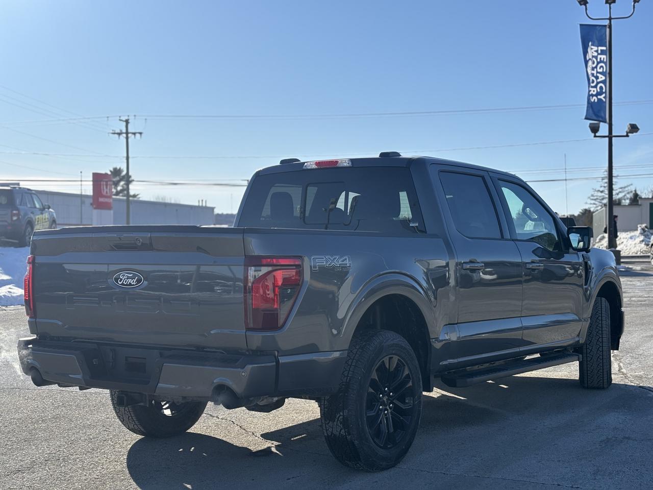 2026 Ford F-150 XLT Photo2