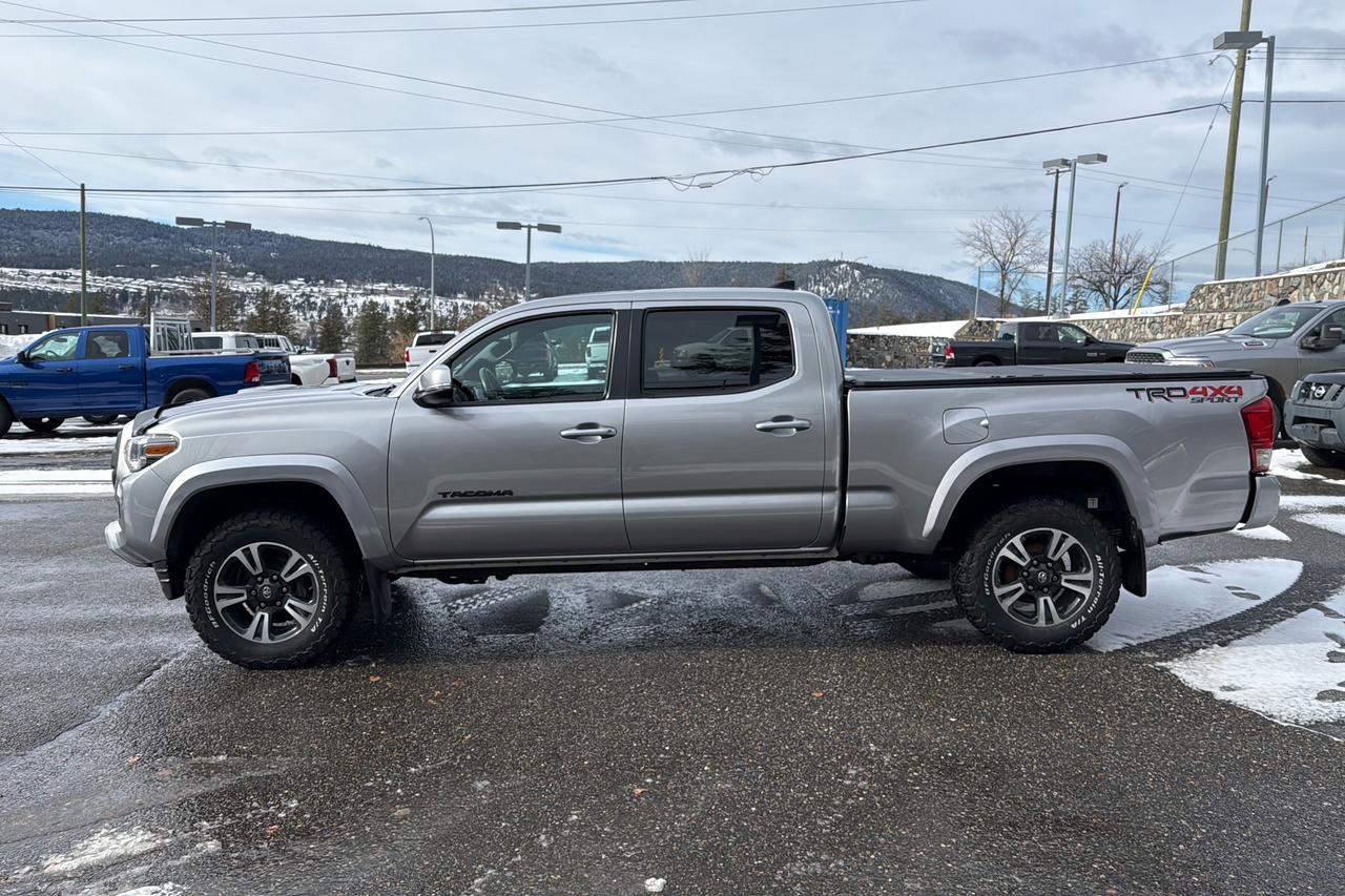 2016 Toyota Tacoma 4X4 Doublecab V6 6A TRD Sport Photo