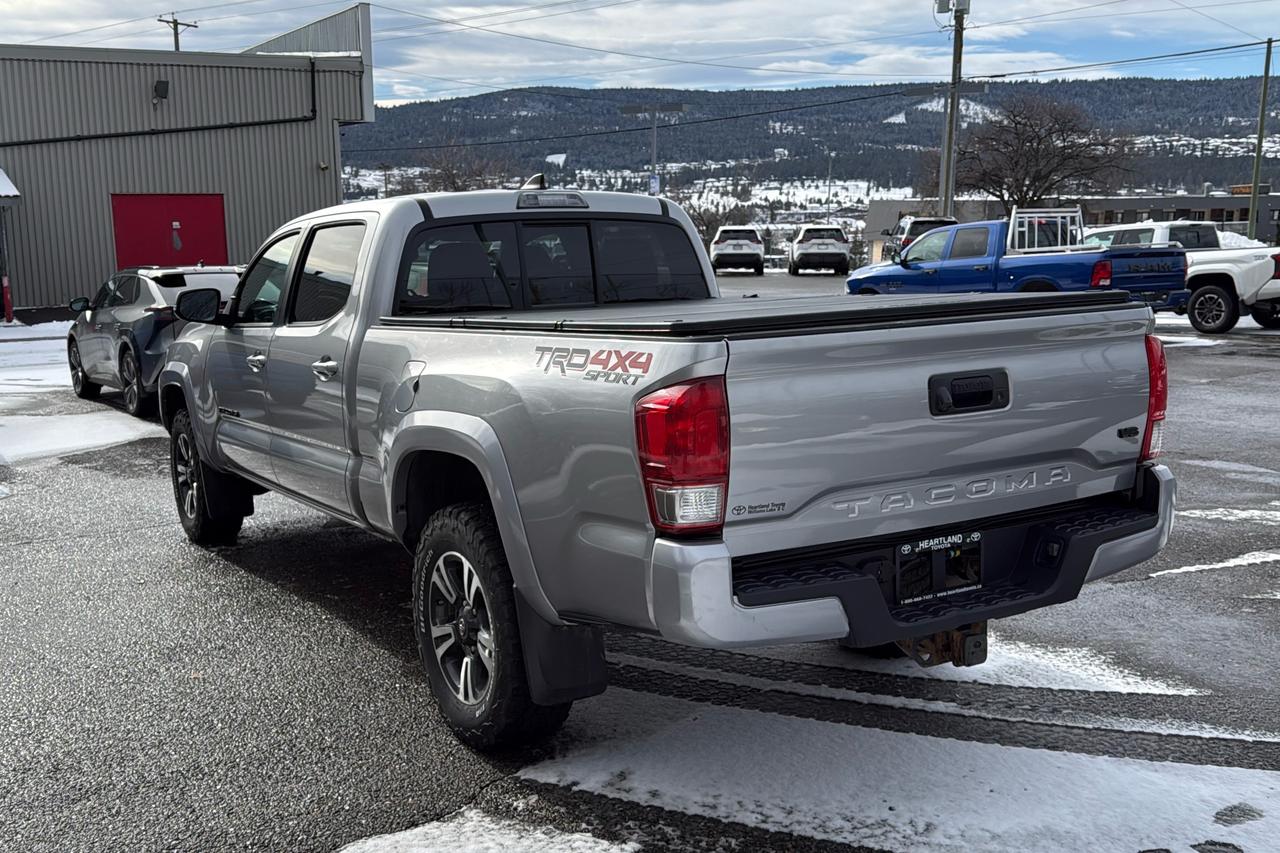 2016 Toyota Tacoma 4X4 Doublecab V6 6A TRD Sport Photo