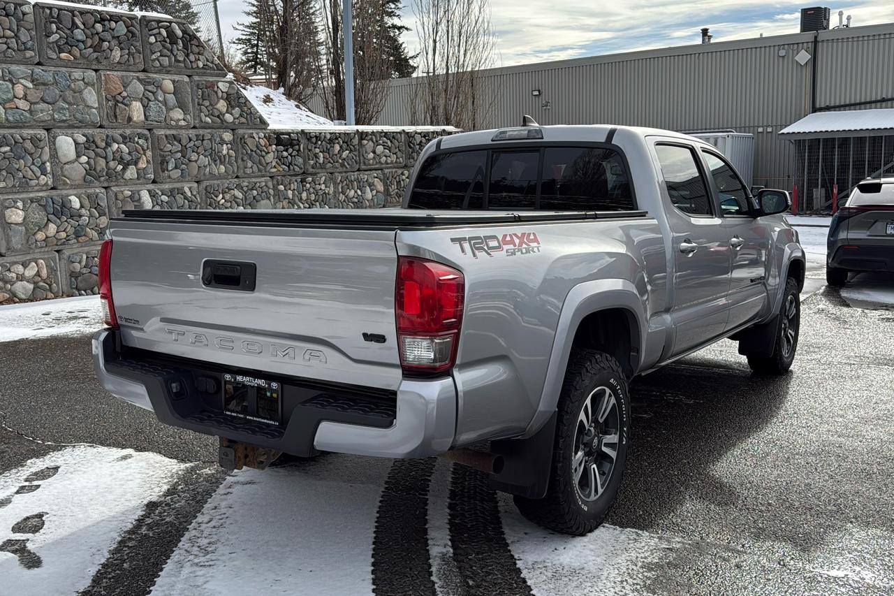 2016 Toyota Tacoma 4X4 Doublecab V6 6A TRD Sport Photo